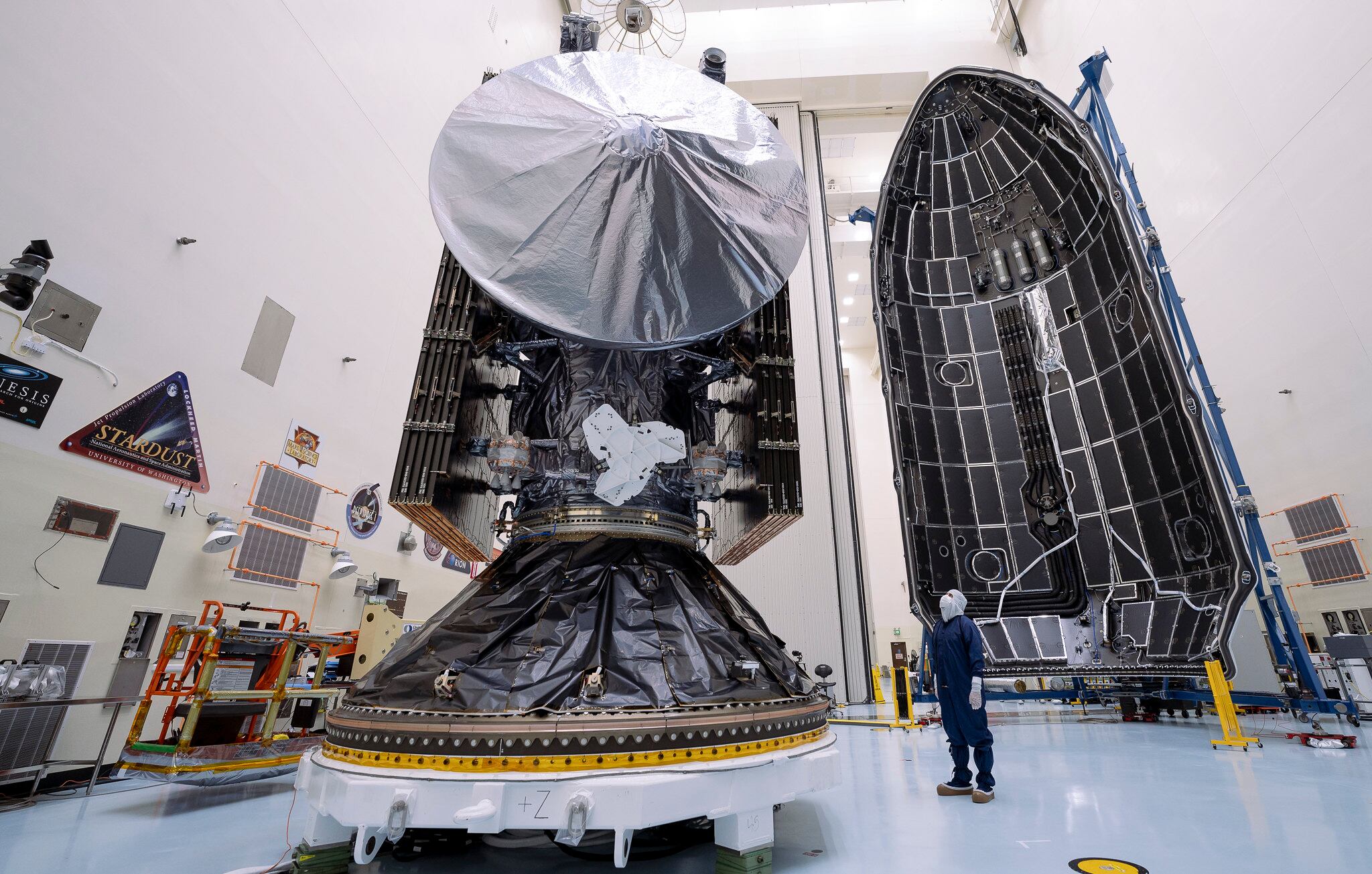 La NASA construyó la sonda Europa Clipper, la más grande fabricada hasta la fecha, para investigar uno de los satélites del planeta Júpiter