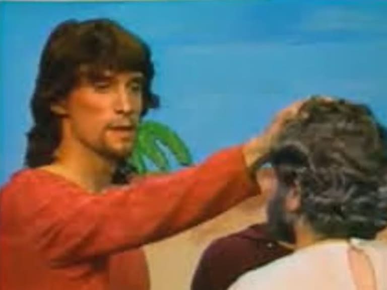 “No tenían plata”: el inesperado relato de un reconocido actor chileno sobre su debut en Cachureos