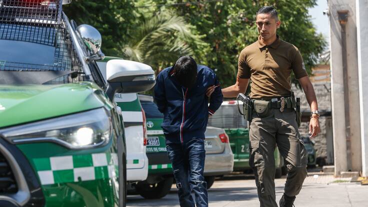 Adolescente es detenido tras protagonizar violento robo de vehículo en la comuna de El Bosque