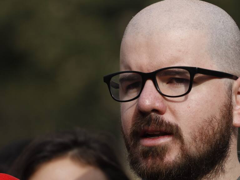 27 de agosto del 2019/SANTIAGOLa presidenta de la Comisión de Trabajo, anuncia la fecha de votación en particular y despacho del proyecto de 40 horas desde la Comisión de Trabajo. El diputado Giorgio Jackson.
FOTO: SEBASTIAN BELTRAN GAETE/AGENCIAUNO