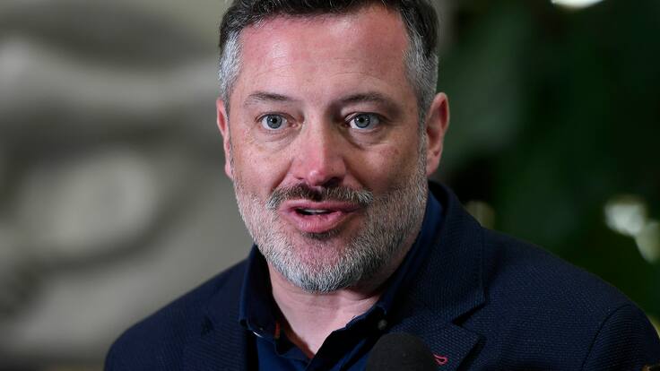 “Crónica de un desastre anunciado”: Sebastián Sichel lanza dardos al Ministerio del Deporte y Azul Azul por los disturbios en el Estadio Nacional