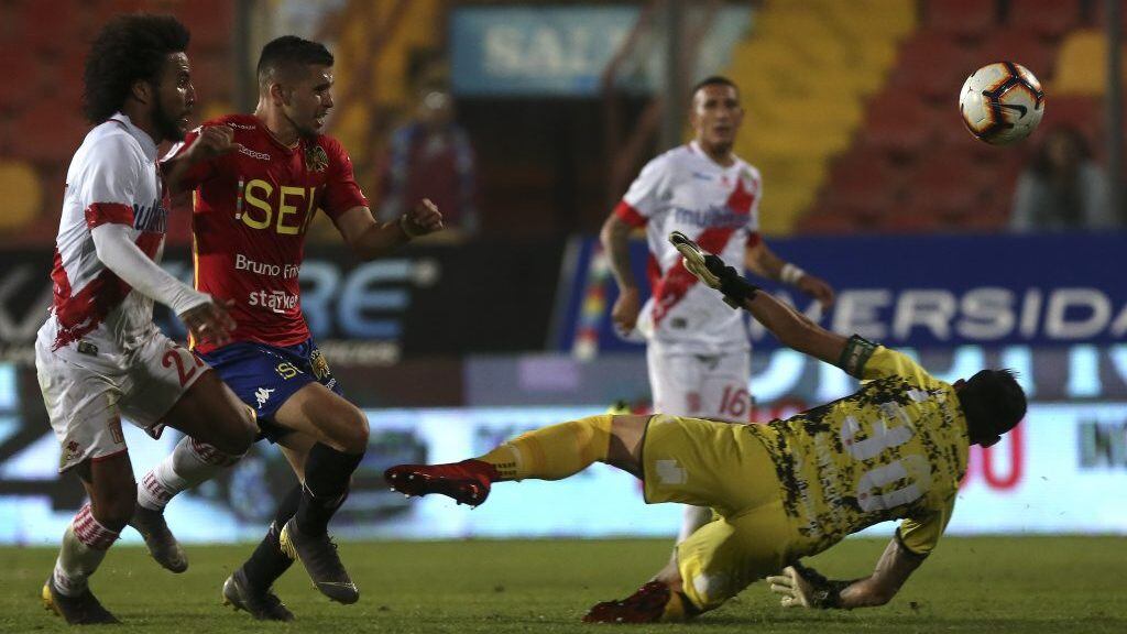 07 de Abril de 2019/SANTIAGO Mauro Caballero anota su gol,durante el partido por la sptima fecha del Campeonato AFP Plan Vital 2019 entre Union Espaola vs Curico Unido jugado en el Estadio Santa Laura.
FOTO: CRISTOBAL ESCOBAR/AGENCIAUNO