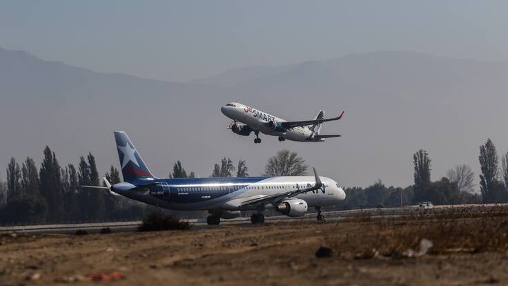 Presentan proyecto de ley para que las aerolíneas entreguen listado de pasajeros a Ministerio del Interior por seguridad