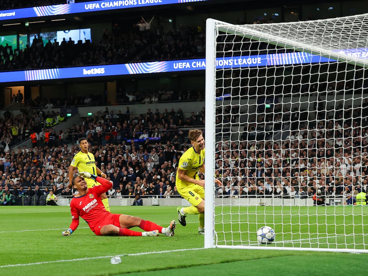 ¡De no creer! Arquero del Villarreal comete insólito error ante Tottenham en su debut de Champions League