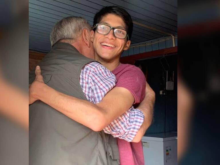 Logró puntaje nacional en matemáticas: la historia de Benjamín Rivas, joven con parálisis cerebral que desayunaerá con el Presidente Gabriel Boric