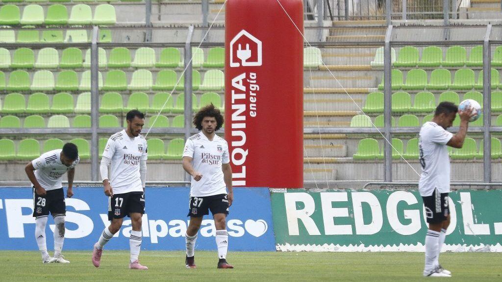 06 DE ENERO DE 2021/VALPARAISOJugadores de Colo Colo en lamento, durante el partido valido por la fecha 28 del Campeonato Nacional AFP PlanVital 2020, entre Santiago Wanderers y Colo Colo, disputado en el Estadio Elias Figueroa Brander.
FOTO: LEONARDO RUBILAR CHANDIA/AGENCIAUNO