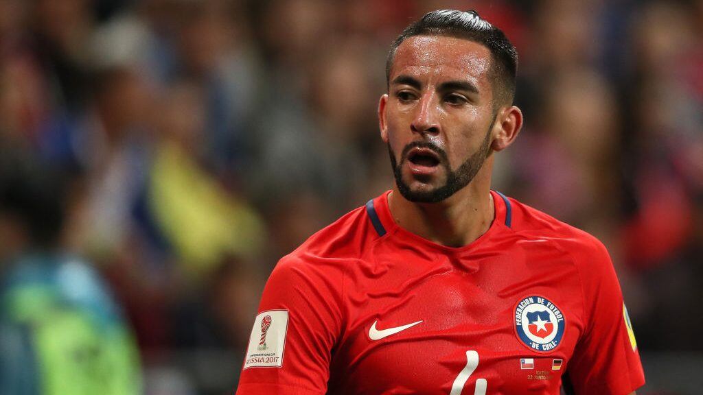 KAZAN, RUSSIA - JUNE 22: Mauricio Isla of Chile looks on during the FIFA Confederations Cup Russia 2017 Group B match between Germany and Chile at Kazan Arena on June 22, 2017 in Kazan, Russia. (Photo by Matthew Ashton - AMA/Getty Images)