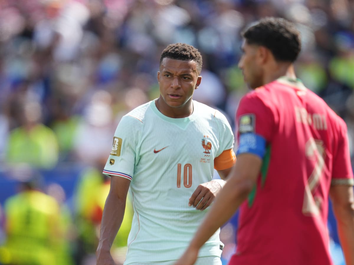 A Mbappé le preguntan si le dolió eliminar a su amigo Hakimi del Mundial y su reacción sorprende: “Acá no hay...”