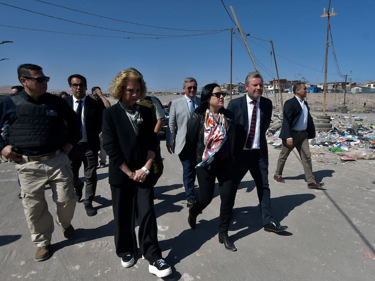 “Debemos saber quiénes están en nuestra casa”: ministra Steinert inicia visita a Tarapacá con controles migratorios