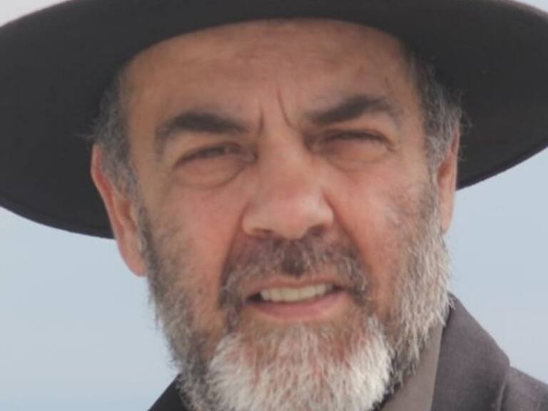 Óscar Andrade se burla del destierro de artistas en dictadura: «Vivieron un exilio dorado de cinco estrellas»