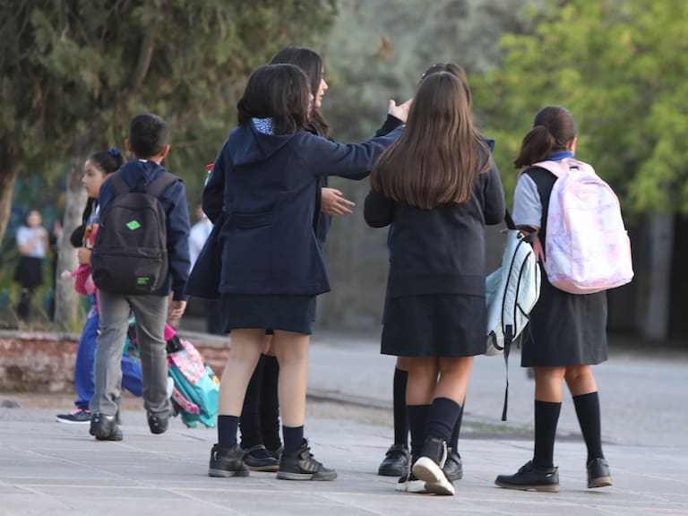 Tras más de 70 años: emblemático establecimiento inicia cambio a la educación mixta