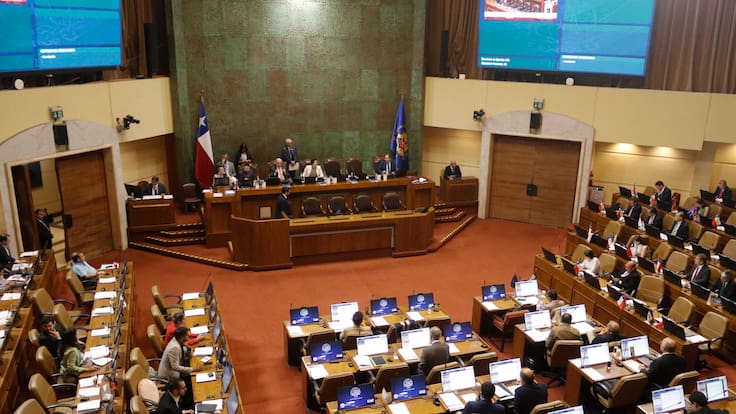 Cámara de Diputados vota la megarreforma en medio de descuelgues del PDG