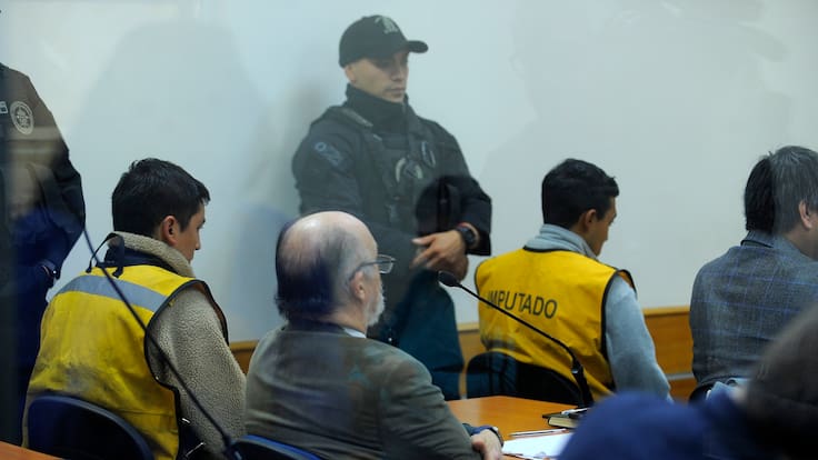 Nueva arista complica el caso narco vuelos: investigan posible red de tráfico de armas ligada a exfuncionarios FACh