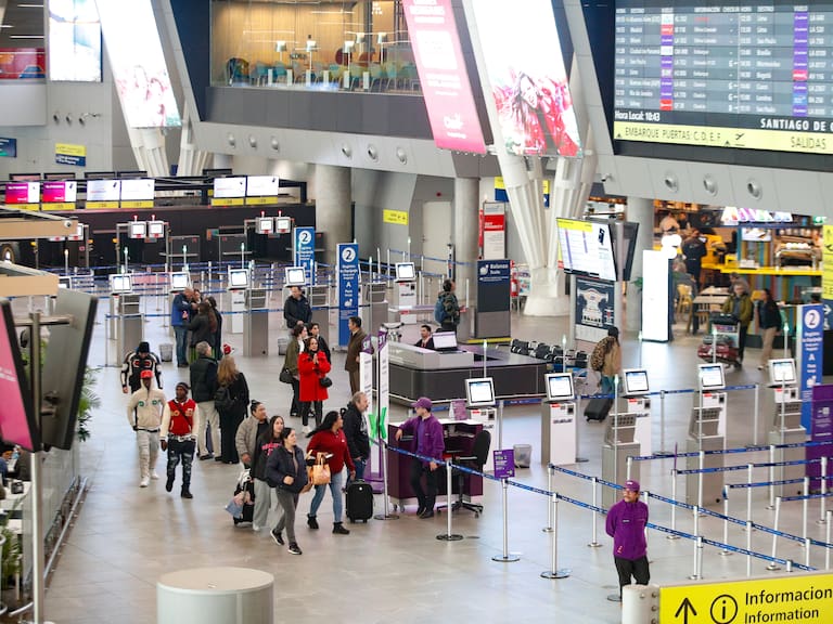 Se puso nervioso en la fila: detienen en Aeropuerto de Pudahuel a pasajero con 5,5 kilos de MDMA