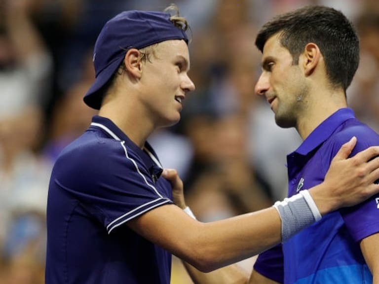 Holger Rune sorprende a todos con frase: «Djokovic es más generoso que Federer y Nadal»