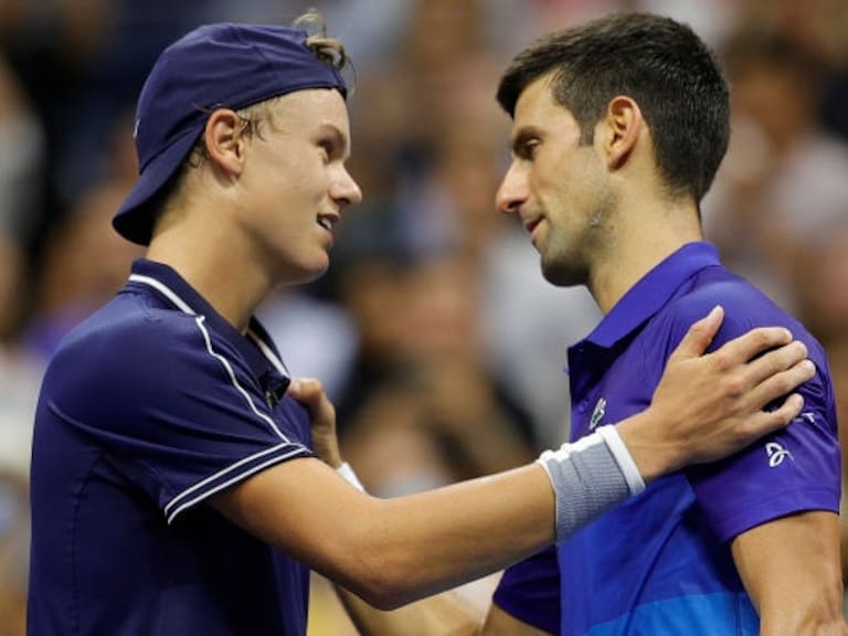 Holger Rune sorprende a todos con frase: «Djokovic es más generoso que Federer y Nadal»