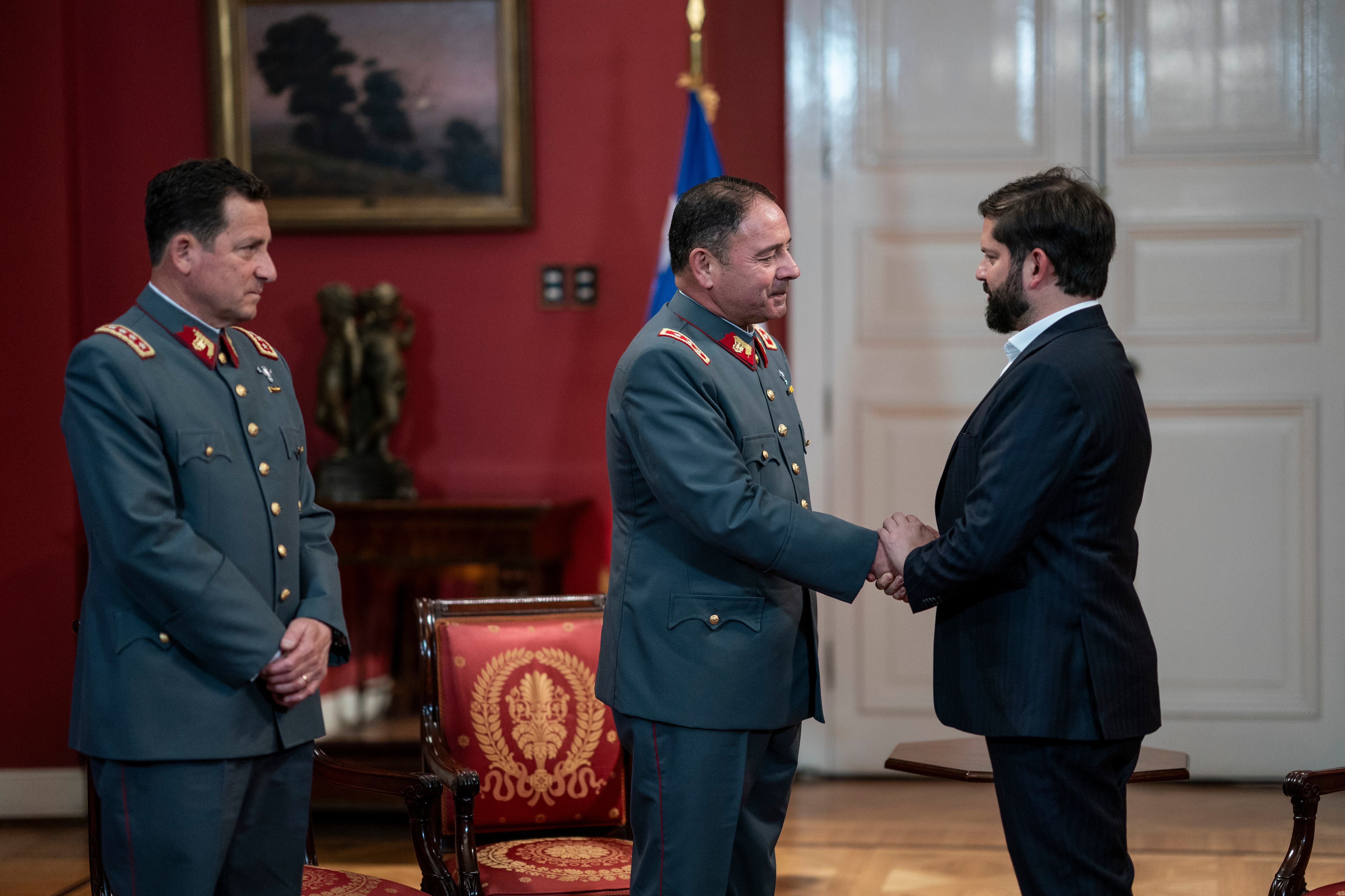 Presidente Boric designa al general Pedro Varela como nuevo Comandante en Jefe del Ejército