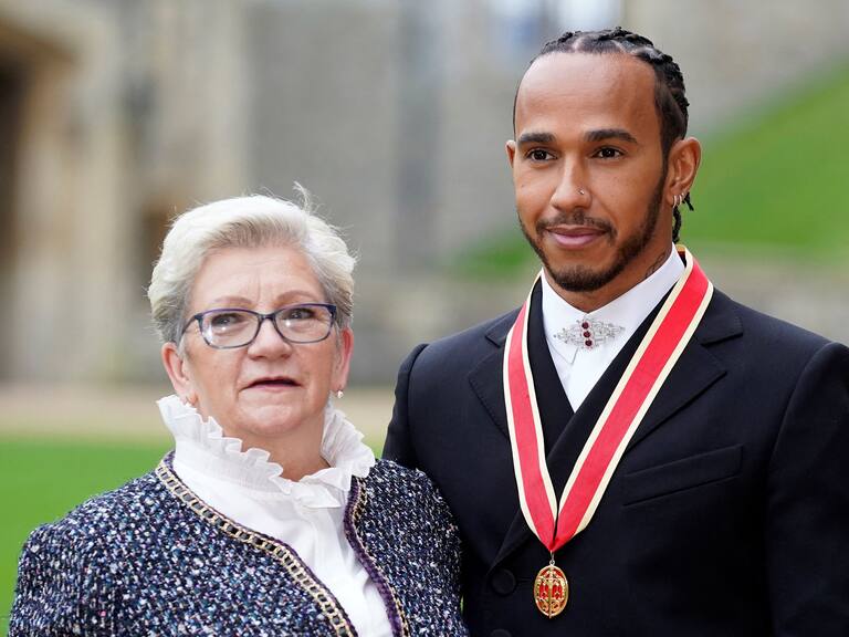 Lewis Hamilton revela que se cambiará el nombre en honor a su madre