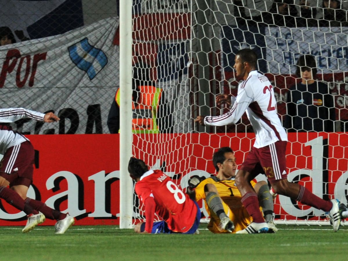 “Vidal me metió un dedo en el trasero; después le hice el gol y el dedo se lo metí a todo Chile”