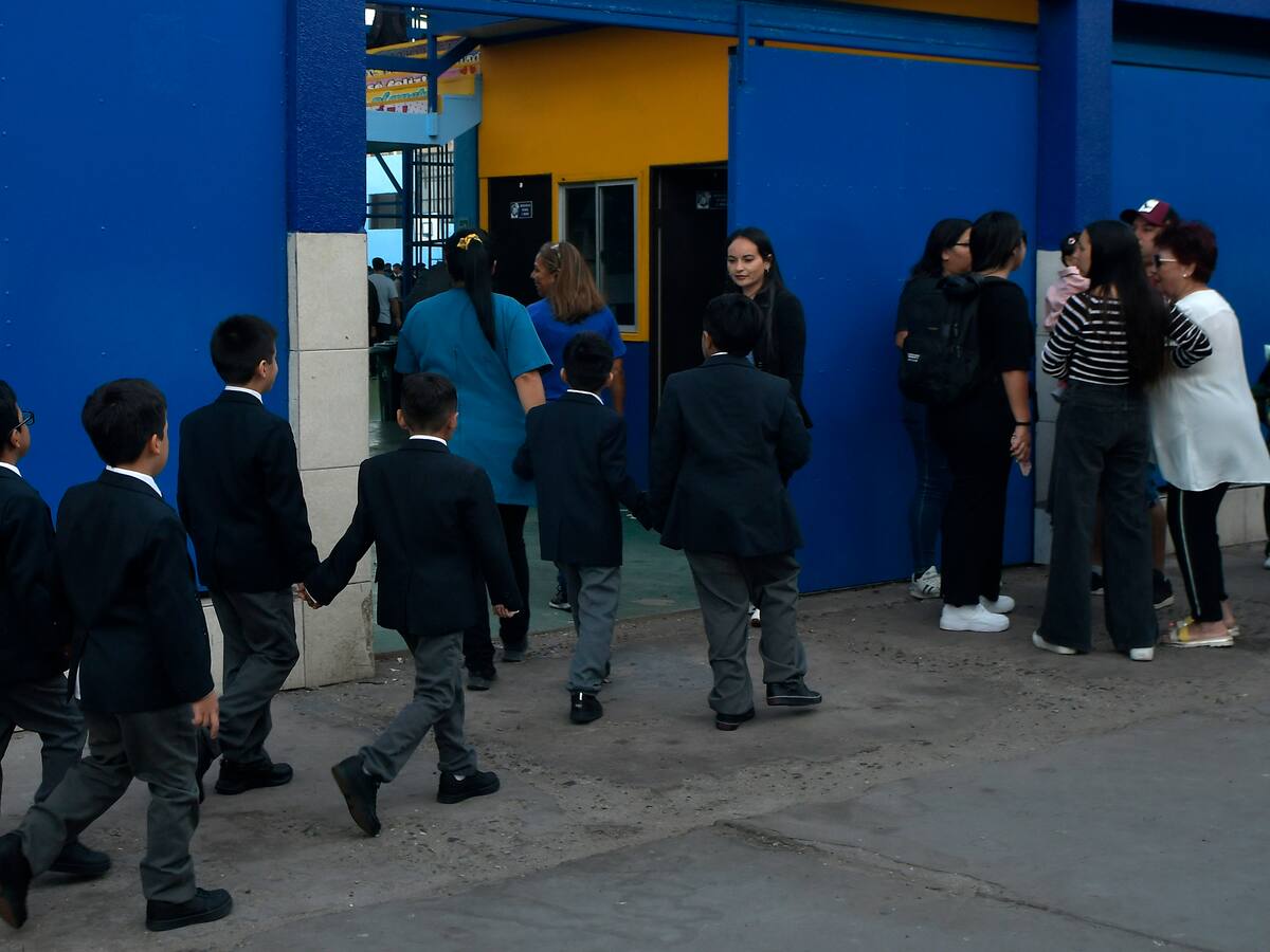 Para “resguardar la seguridad”: suspenden clases en dos colegios de Quilicura tras brutal asesinato