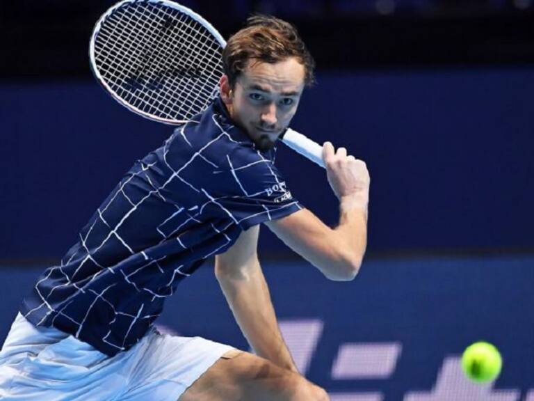 Daniil Medvedev derrotó en un partidazo a Rafael Nadal y será el rival de Dominic Thiem en la final del Torneo de Maestros