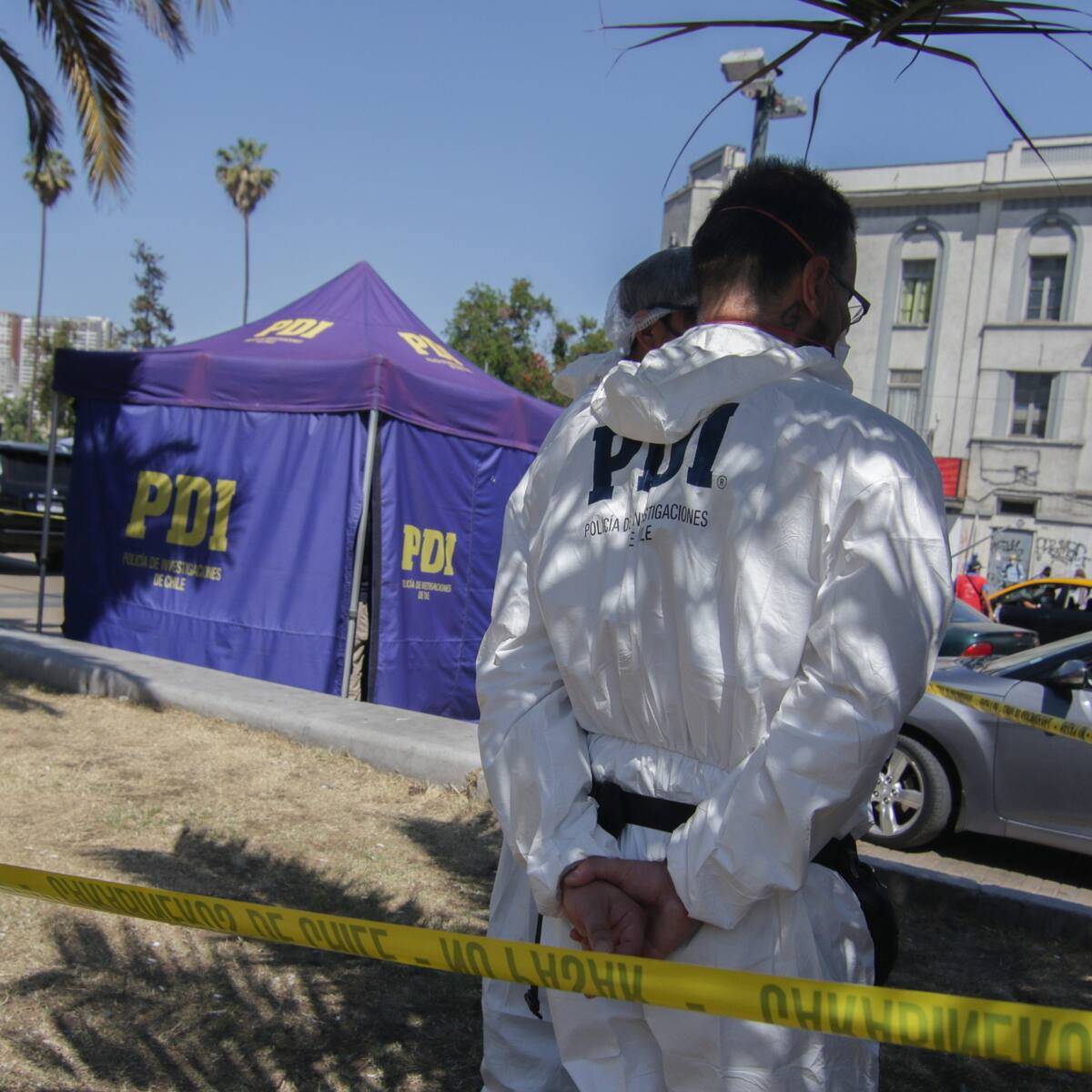 Hallan muerto a hombre en una plaza de La Pintana: PDI investiga las causas del deceso