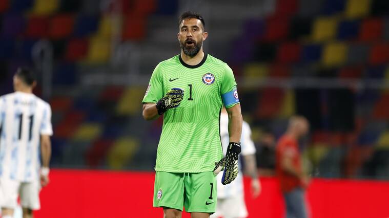 Claudio Bravo La Roja