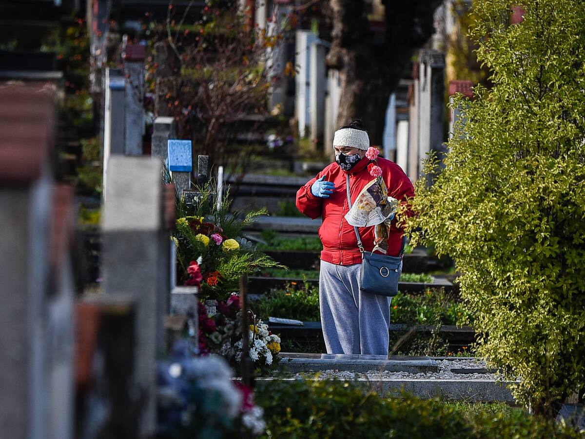 Ministerio de Salud confirmó 52 nuevos fallecidos y Chile quedó al borde de los 13 mil muertos por la enfermedad