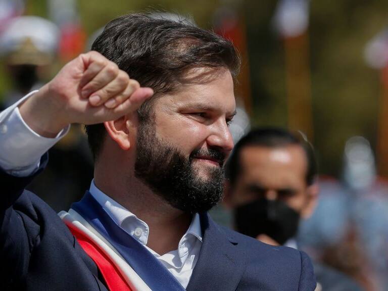 «El presidente más joven en la historia del país»: Así reaccionaron los medios internacionales al juramento de Gabriel Boric como mandatario