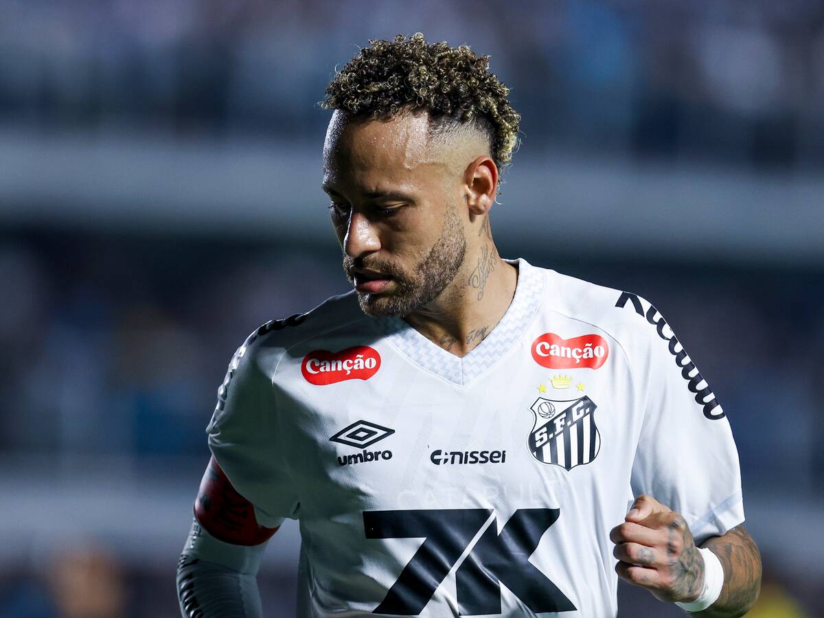 De héroe, a villano: Neymar volvió al gol en Santos, pero cometió un error y su equipo lo pagó caro