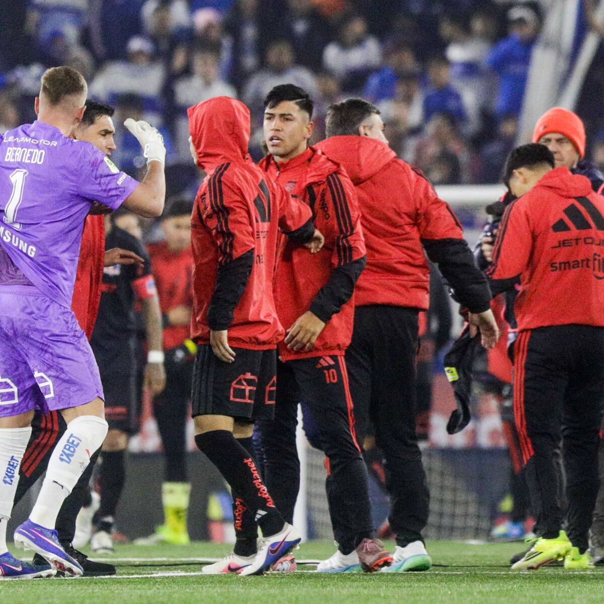 Los cuatro jugadores que serán sancionados por la pelea tras el triunfo de Colo Colo ante la UC