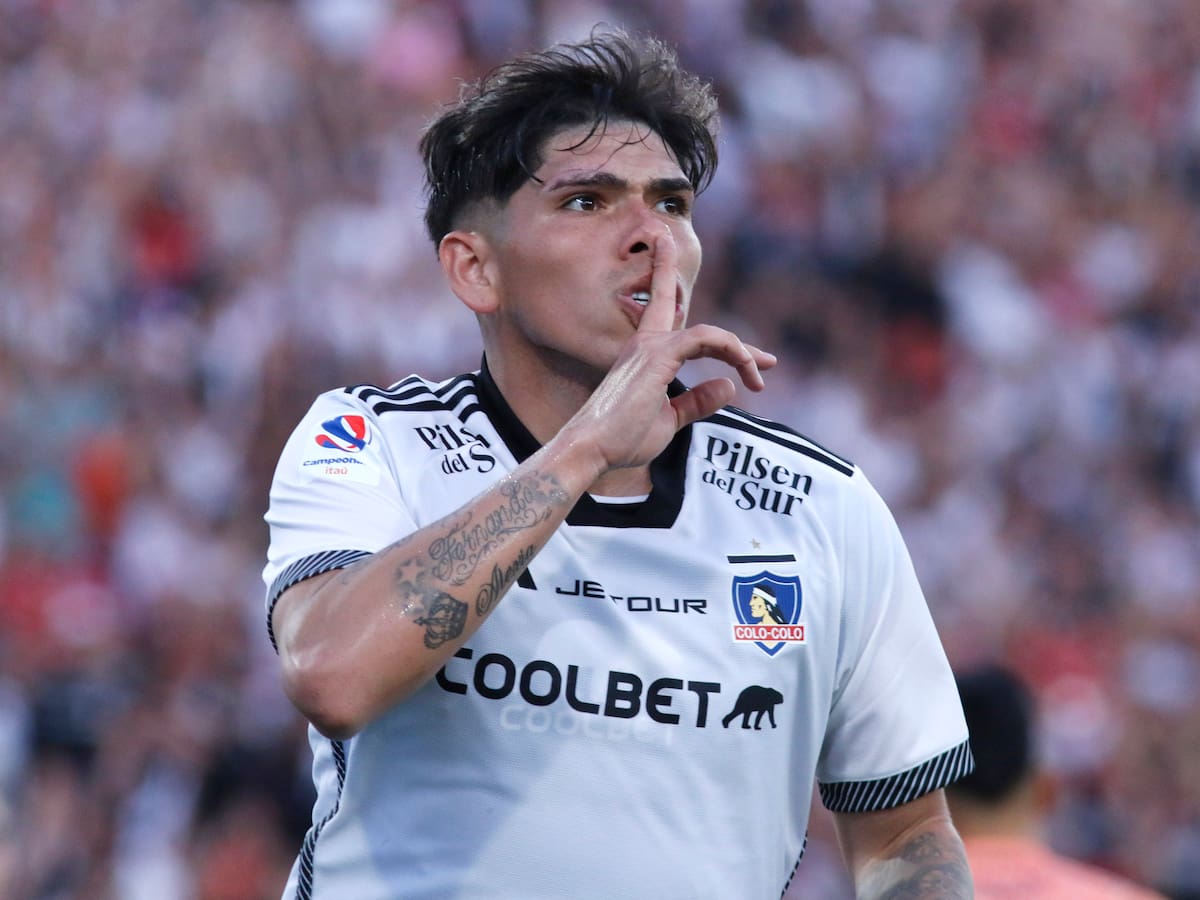 Carlos Palacios es visto en popular evento capitalino después de su controversial salida de la selección chilena