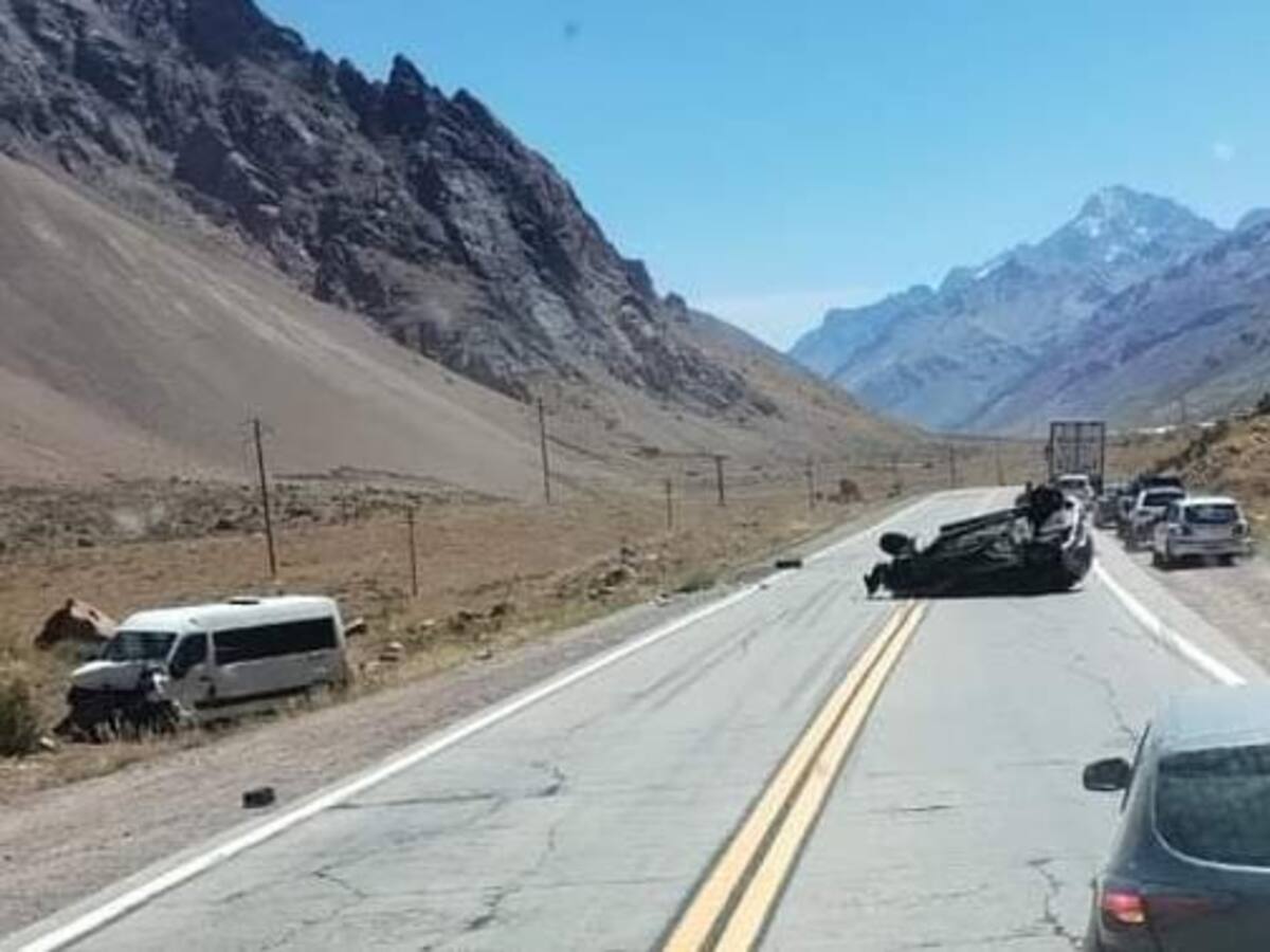 Pareja de chilenos muere tras chocar y volcar en Argentina: accidente causó el cierre del paso Los Libertadores
