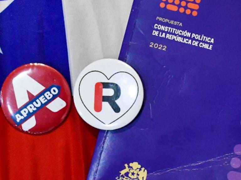 «De no creerlo», «órgano ilegítimo» y «los mismos de siempre»: las críticas de los ex convencionales al nuevo acuerdo constitucional