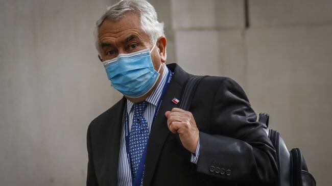 Ministro Paris explicó alza de contagios y fallecidos en Chile por Navidad