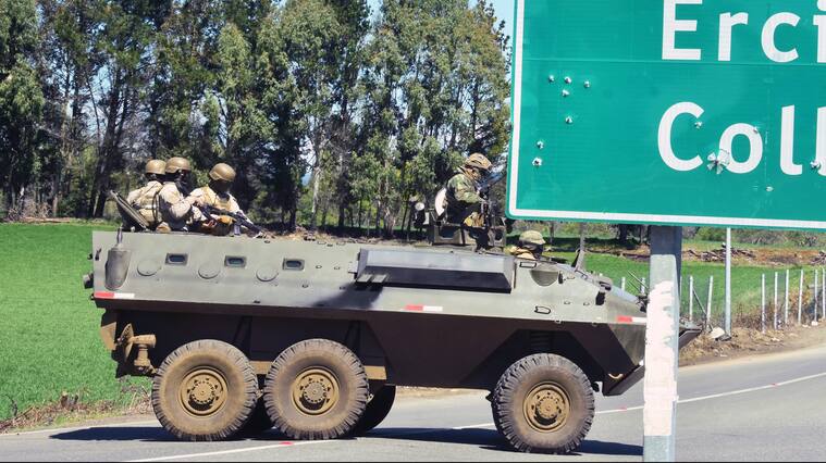 15 DE OCTUBRE DE 2021 / ERCILLA Despliegue de militares, policial en la zona de Ercilla Collipulli Pidima , Pailahueque y ruta 5 sur por estado de excepción.
FOTO: HECTOR ANDRADE/ AGENCIAUNO
