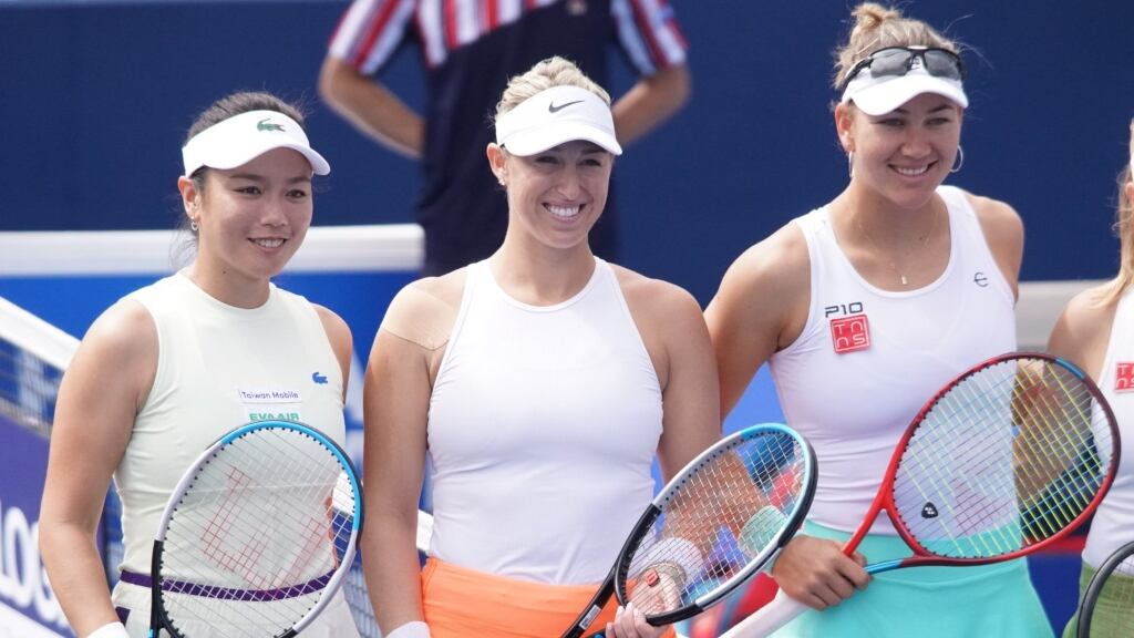 Alexa Guarachi cae en los cuartos de final de los dobles en el WTA de Tokio