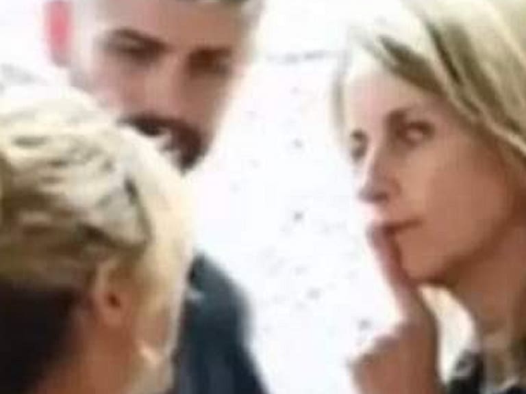 ¡Suegra violenta! Filtran video donde la mamá de Piqué hace callar a Shakira con agresivo movimiento