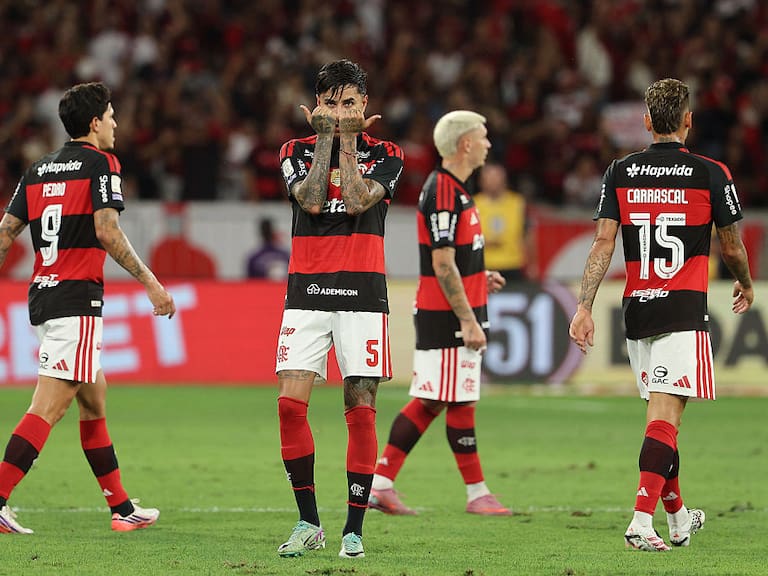Erick Pulgar se hizo presente en la victoria de Flamengo
