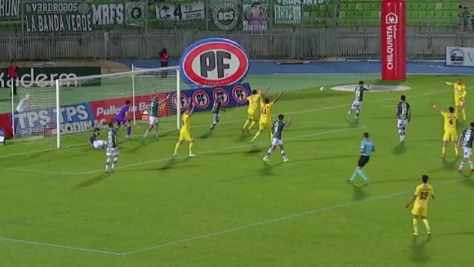 ¿Fue gol? La polémica jugada que dejó el empate entre Santiago Wanderers y U de Concepción por la Primera B