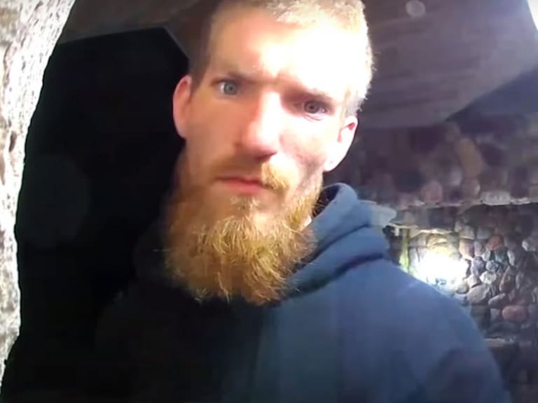 Publican video del hombre que entró a la mansión de Eminem para matarlo