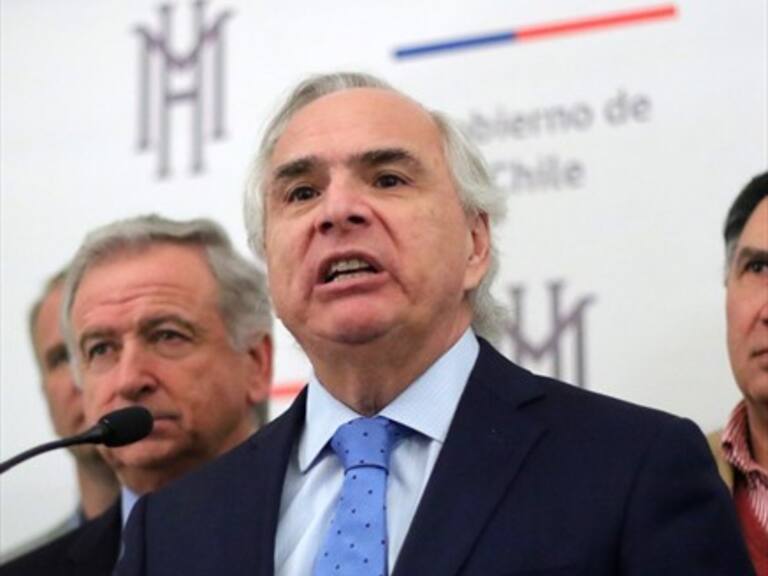Chadwick por salida de Castillo: Es una decisión que tomó el Presidente
