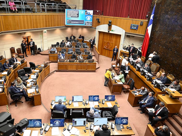 Gobierno pone suma urgencia a la reforma de pensiones en el Senado