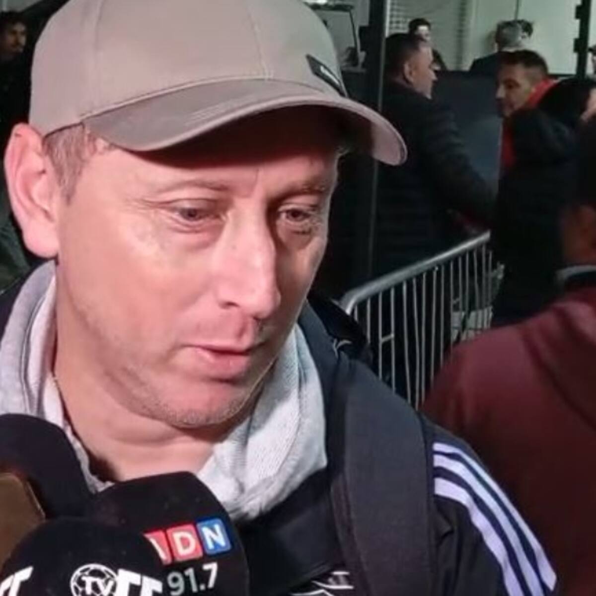 “Necesitamos nivelar para arriba”: el análisis de Luis Mena a los grupos de Colo Colo y la U en la Copa Libertadores Femenina