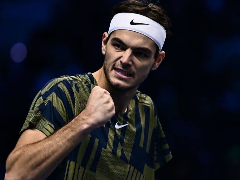 Sorpresa en las ATP Finals: Taylor Fritz derrota a Félix Auger-Aliassime y avanza a las semifinales del torneo