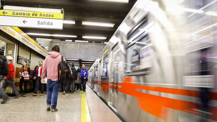 ministro de transportes y extensión línea 2 del metro