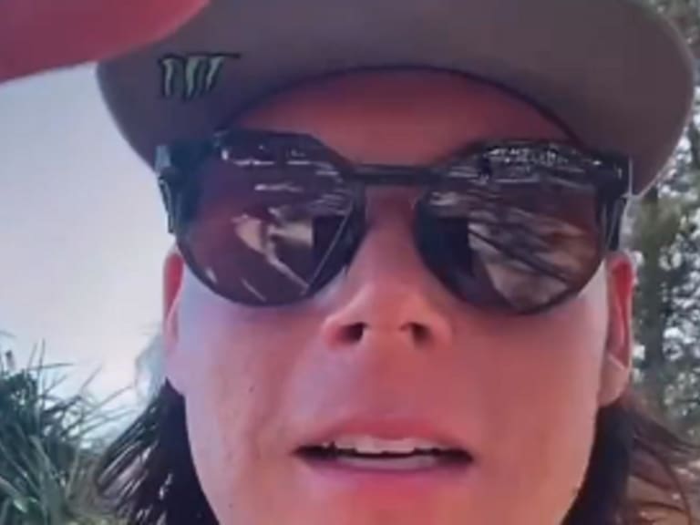 «Me voy a gastar lo que no tengo en sacarte»: Hermano de Raimundo lanzó ácido comentario contra Cony