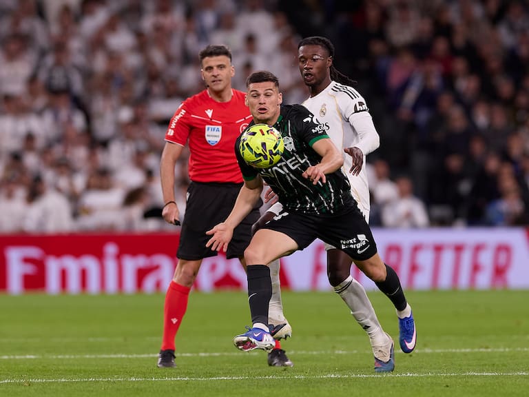 Lucas Cepeda vuelve a su dura realidad en España en un Elche que sigue en riesgo de perder la categoría