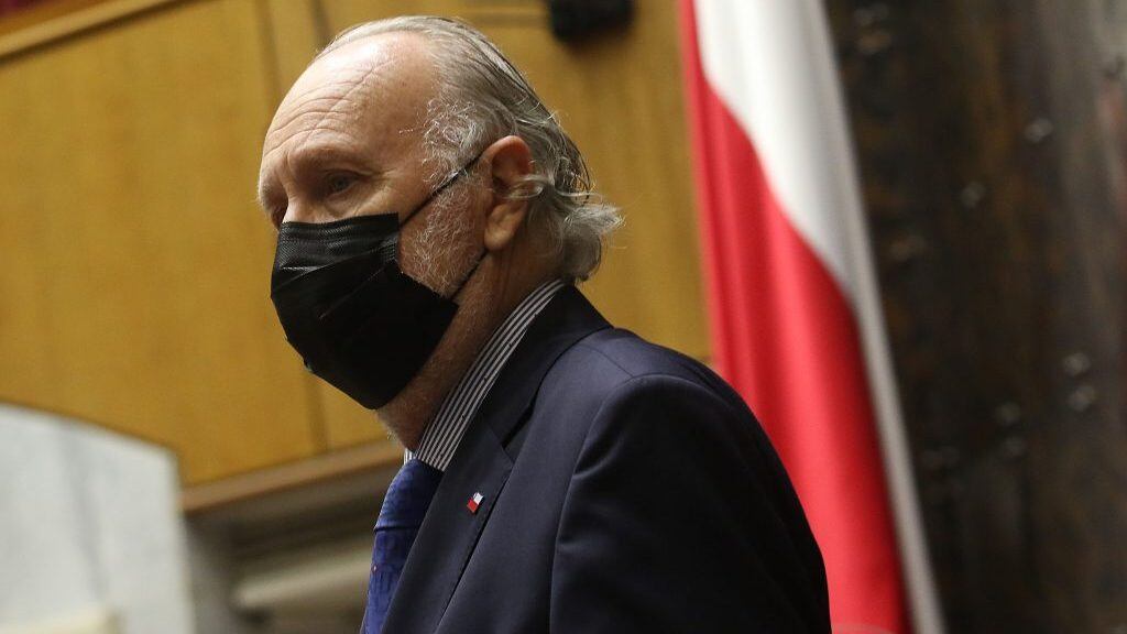 24 DE NOVIEMBRE DE 2021/VALPARAISOEl ministro Baldo Prokurica, durante la Sesión Especial de Sala del Senado, citada para discutir una nueva extensión del Estado de Excepción Constitucional de Emergencia, por grave alteración del orden público, en las provincias de Biobío y Arauco, en la Región del Biobío, y en las provincias de Cautín y Malleco, en la Región de La Araucanía.
FOTO: LEONARDO RUBILAR CHANDIA/AGENCIAUNO