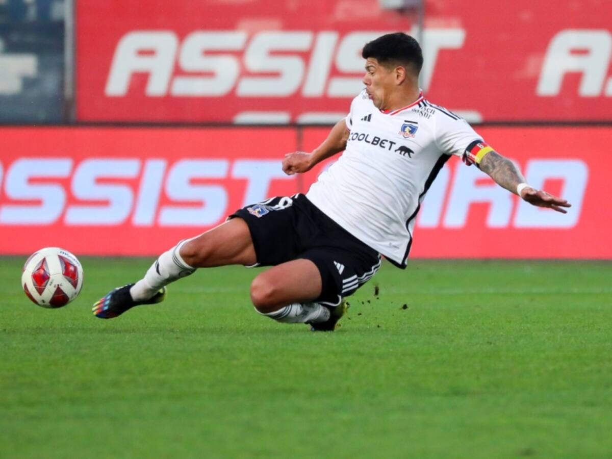 Esteban Pavez aboga por la continuidad de Gustavo Quinteros en Colo Colo: «No se me pasa otro entrenador que pueda suplirlo»
